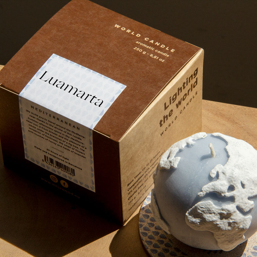 vela aromatica decorativa con la forma del mundo con el packaging personalizado con tu marca