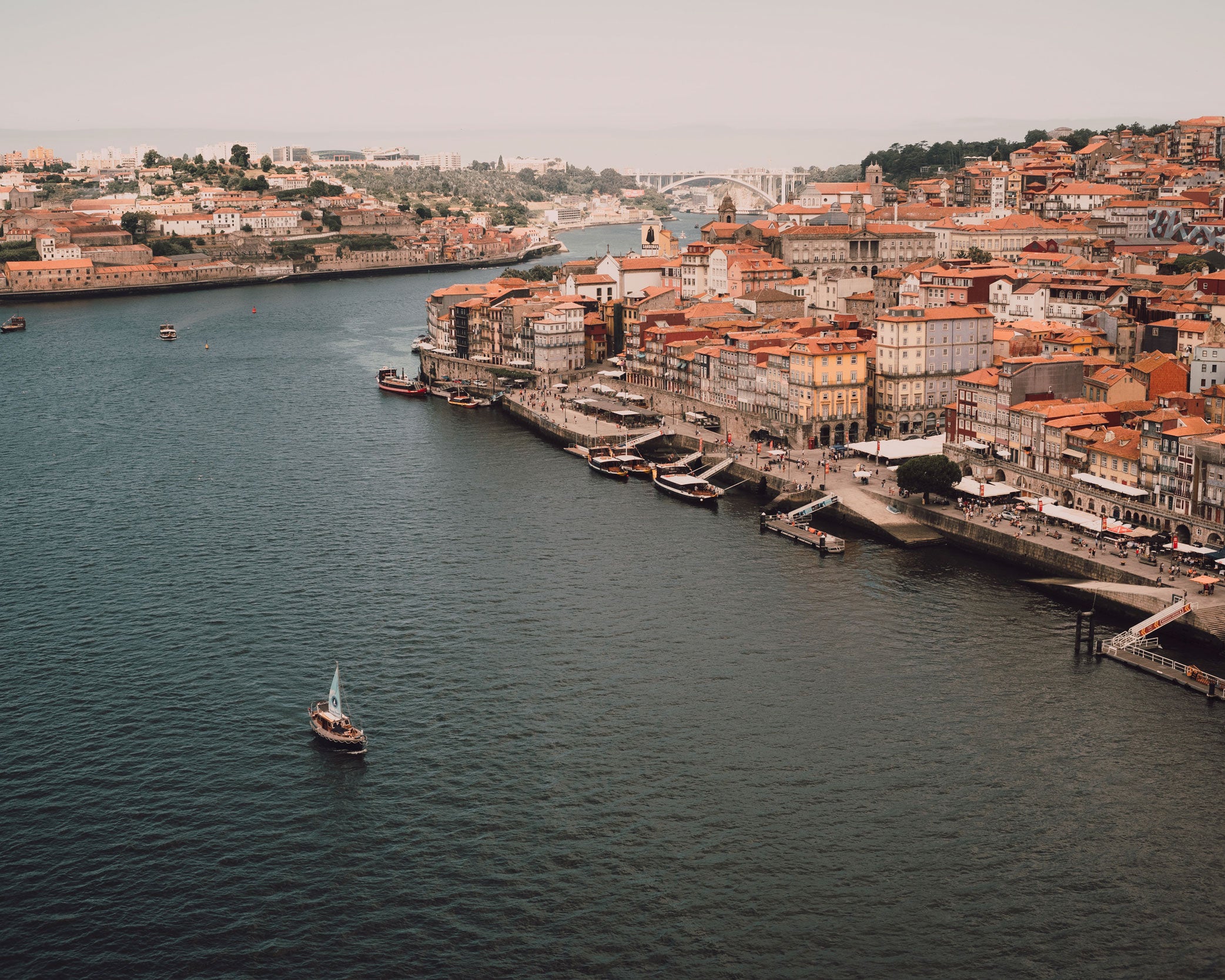 Destinazione Oporto, sulle rive del fiume Douro